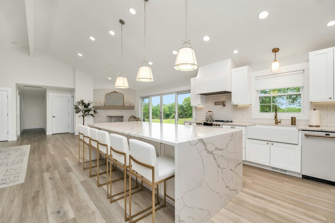 Open kitchen & island